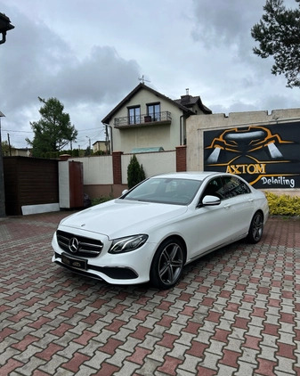 Mercedes-Benz Klasa E cena 134900 przebieg: 132000, rok produkcji 2019 z Krapkowice małe 277